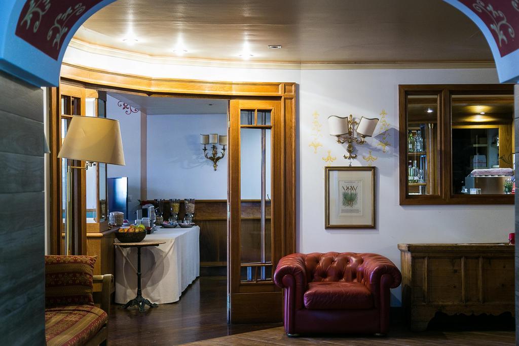 Hotel Posta R.T.A. Madonna エクステリア 写真
