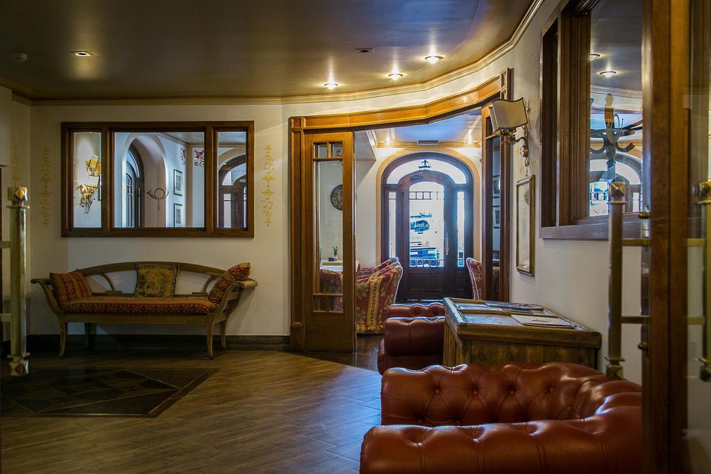 Hotel Posta R.T.A. Madonna エクステリア 写真