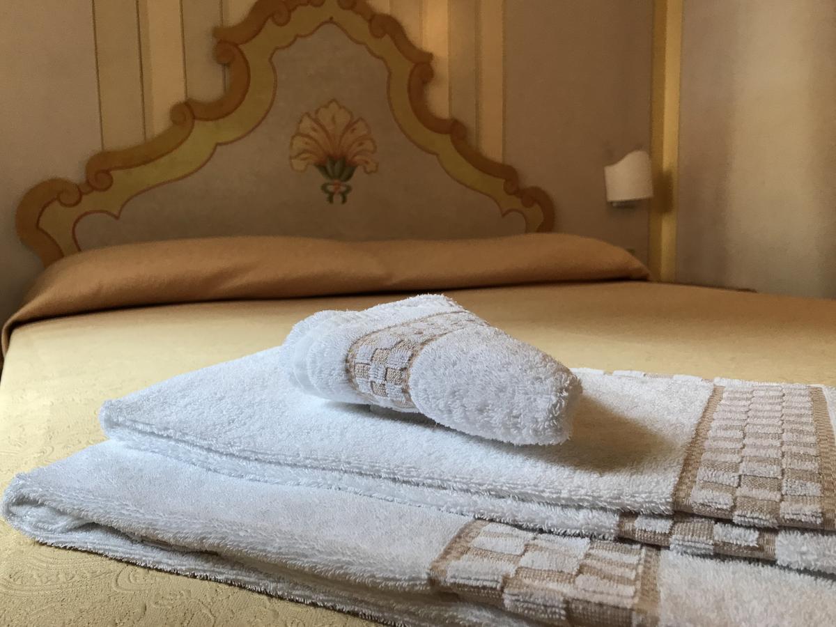 Hotel Posta R.T.A. Madonna エクステリア 写真